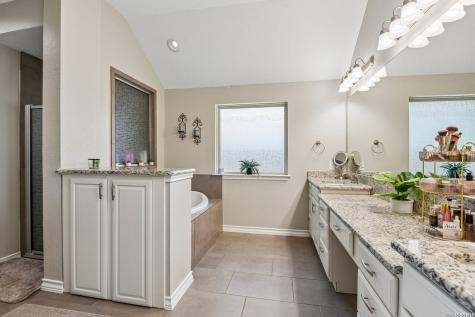 7635 Mckinney Hills San Antonio TX 78254