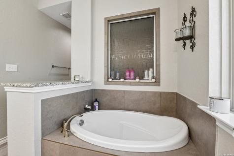7635 Mckinney Hills San Antonio TX 78254