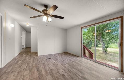 2113 Zion Hill Seguin TX 78155