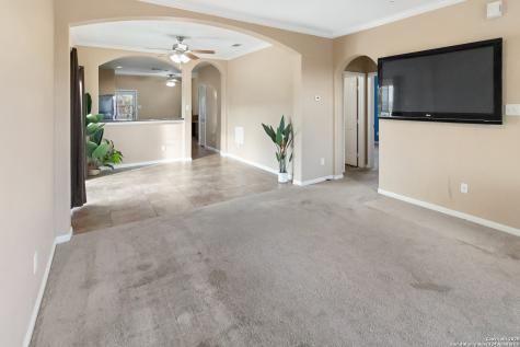 402 W Sullivan Skidmore TX 78389