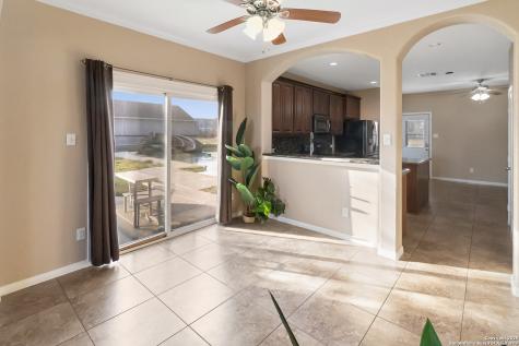 402 W Sullivan Skidmore TX 78389