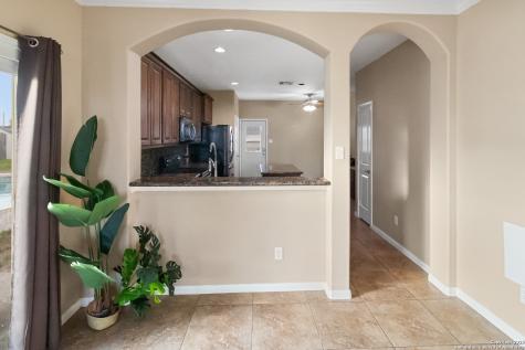 402 W Sullivan Skidmore TX 78389