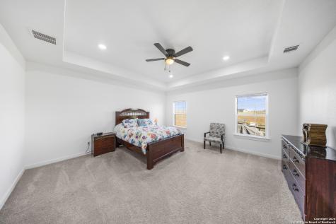 105 Hidden Cove Floresville TX 78114