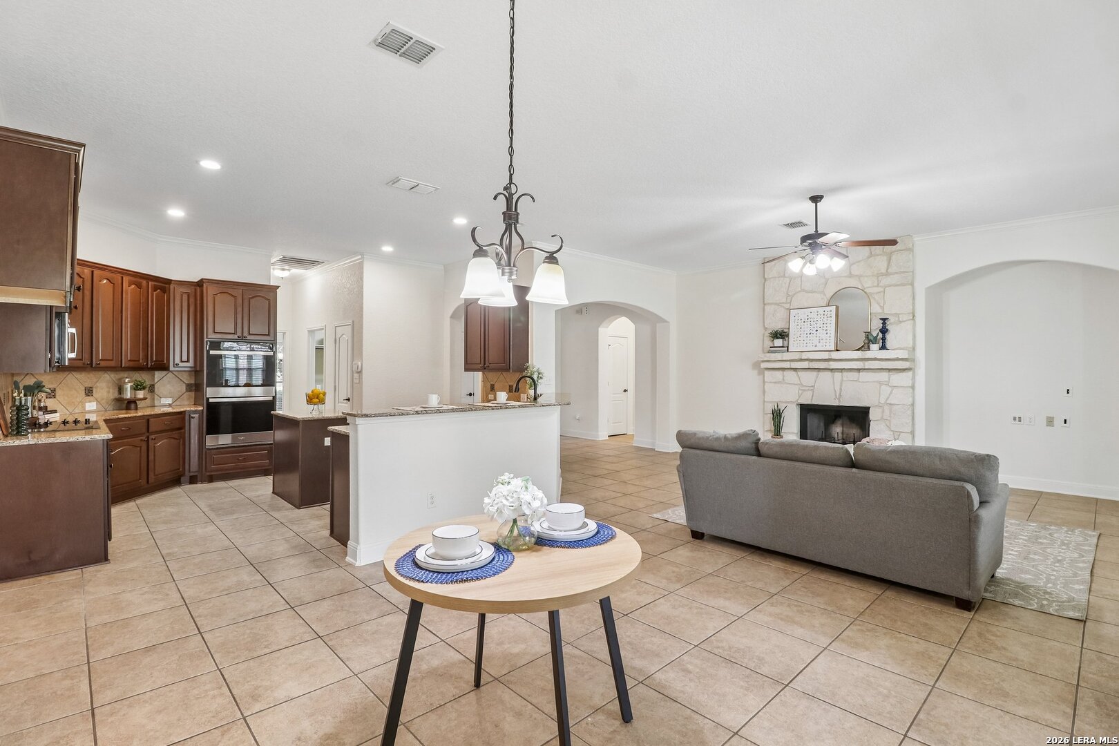 6718 Laura Heights Schertz TX 78154