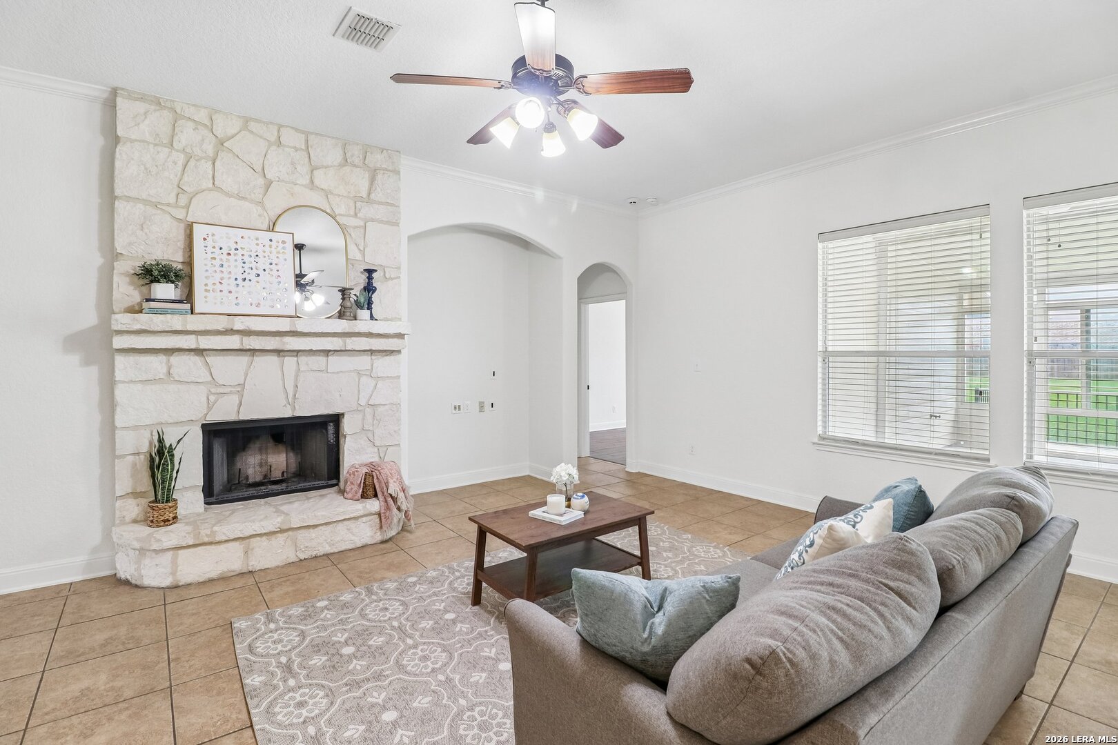 6718 Laura Heights Schertz TX 78154