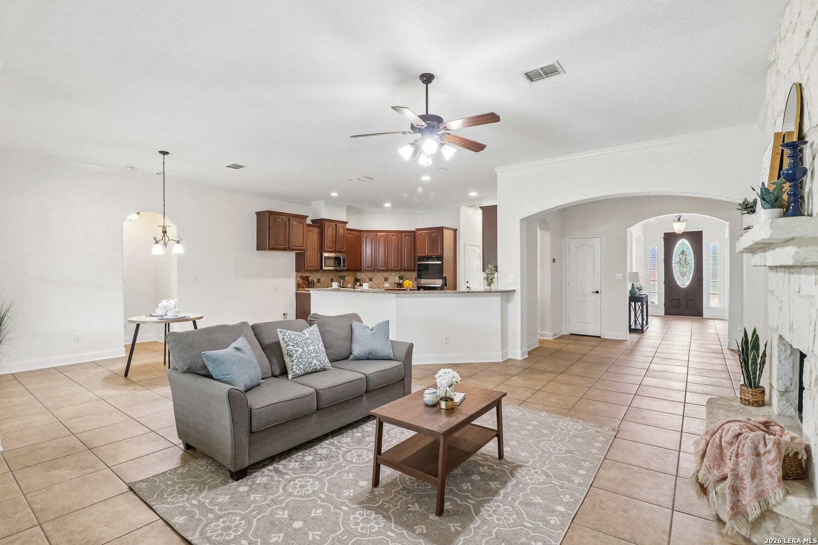 6718 Laura Heights Schertz TX 78154