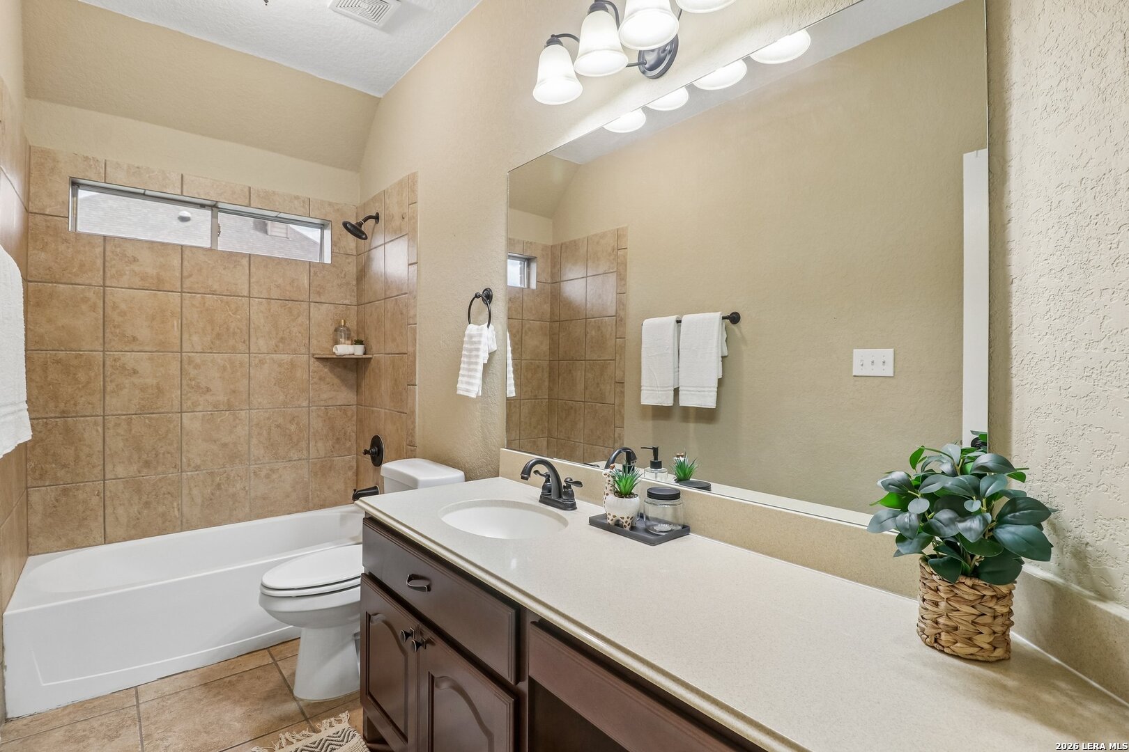 6718 Laura Heights Schertz TX 78154
