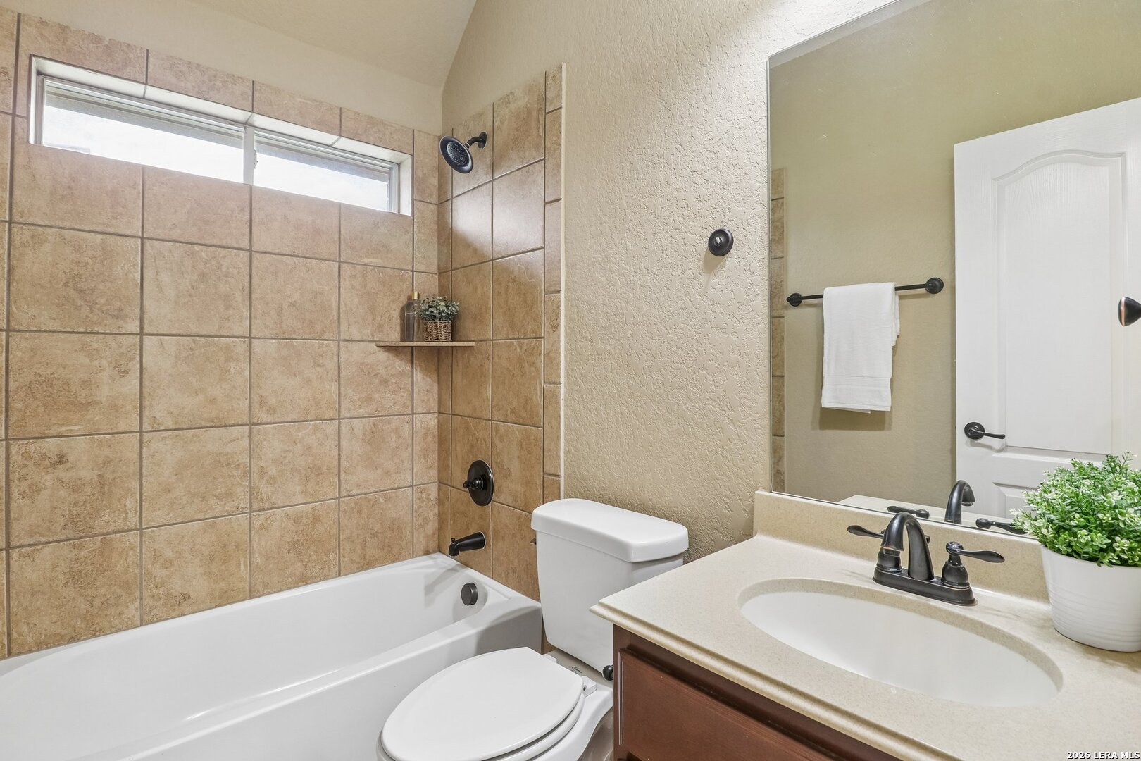 6718 Laura Heights Schertz TX 78154