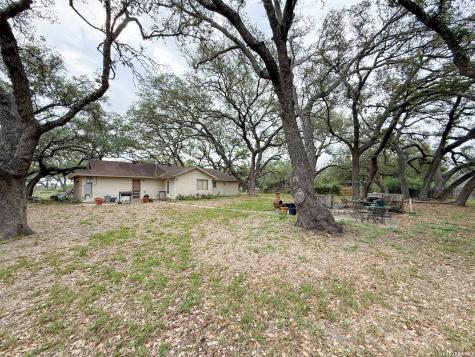 175 Private Road 7744 Devine TX 78016