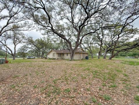 175 Private Road 7744 Devine TX 78016