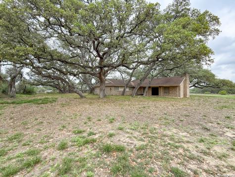 175 Private Road 7744 Devine TX 78016