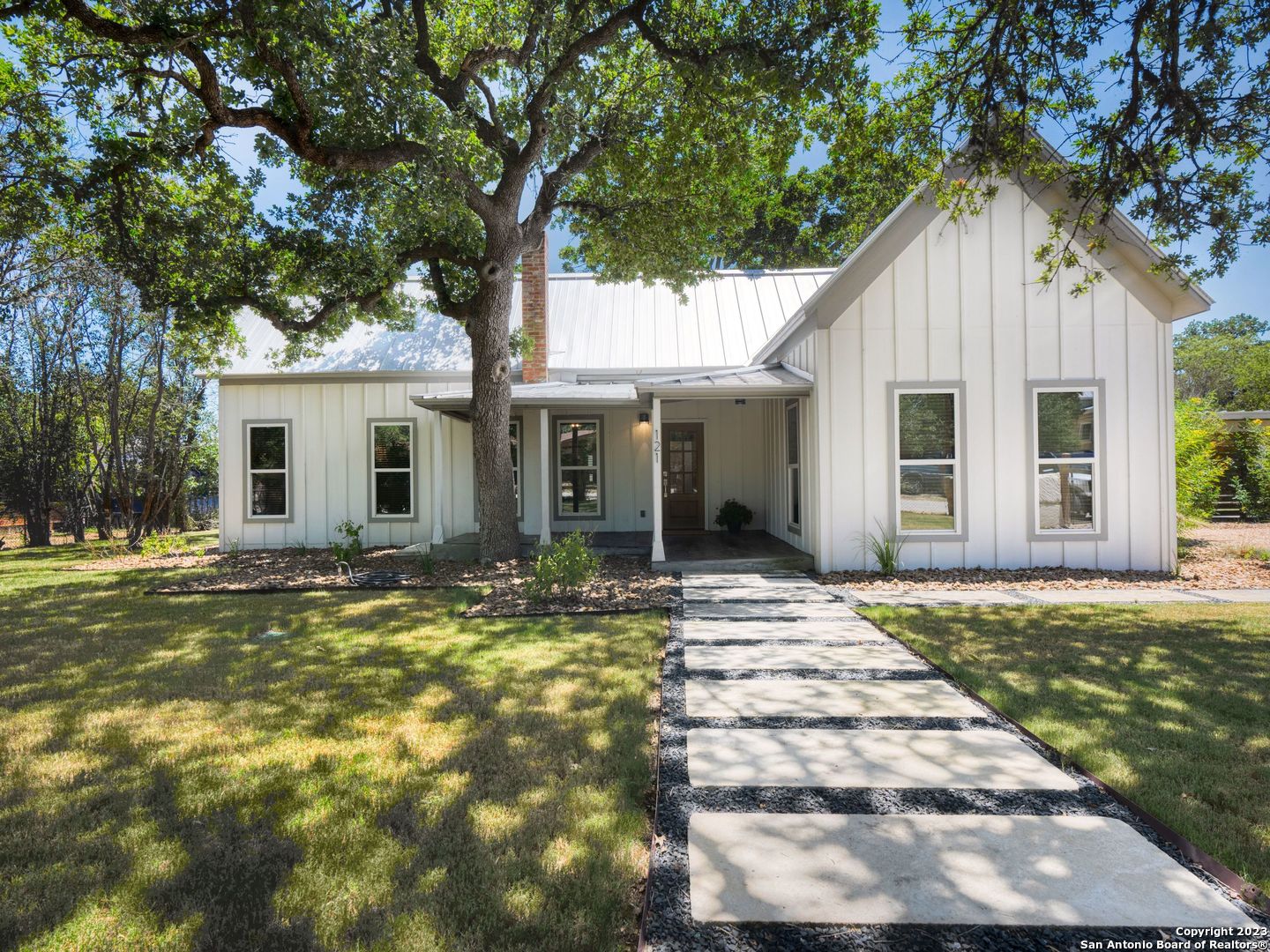121 Church Street Center Point TX 78010
