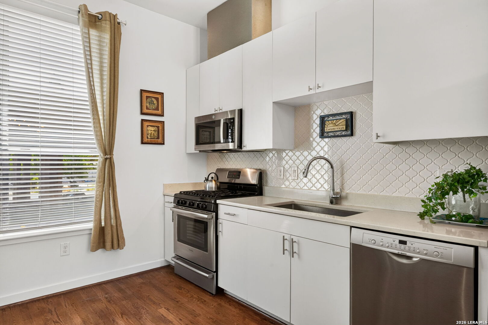 1106 E Quincy Street San Antonio TX 78212