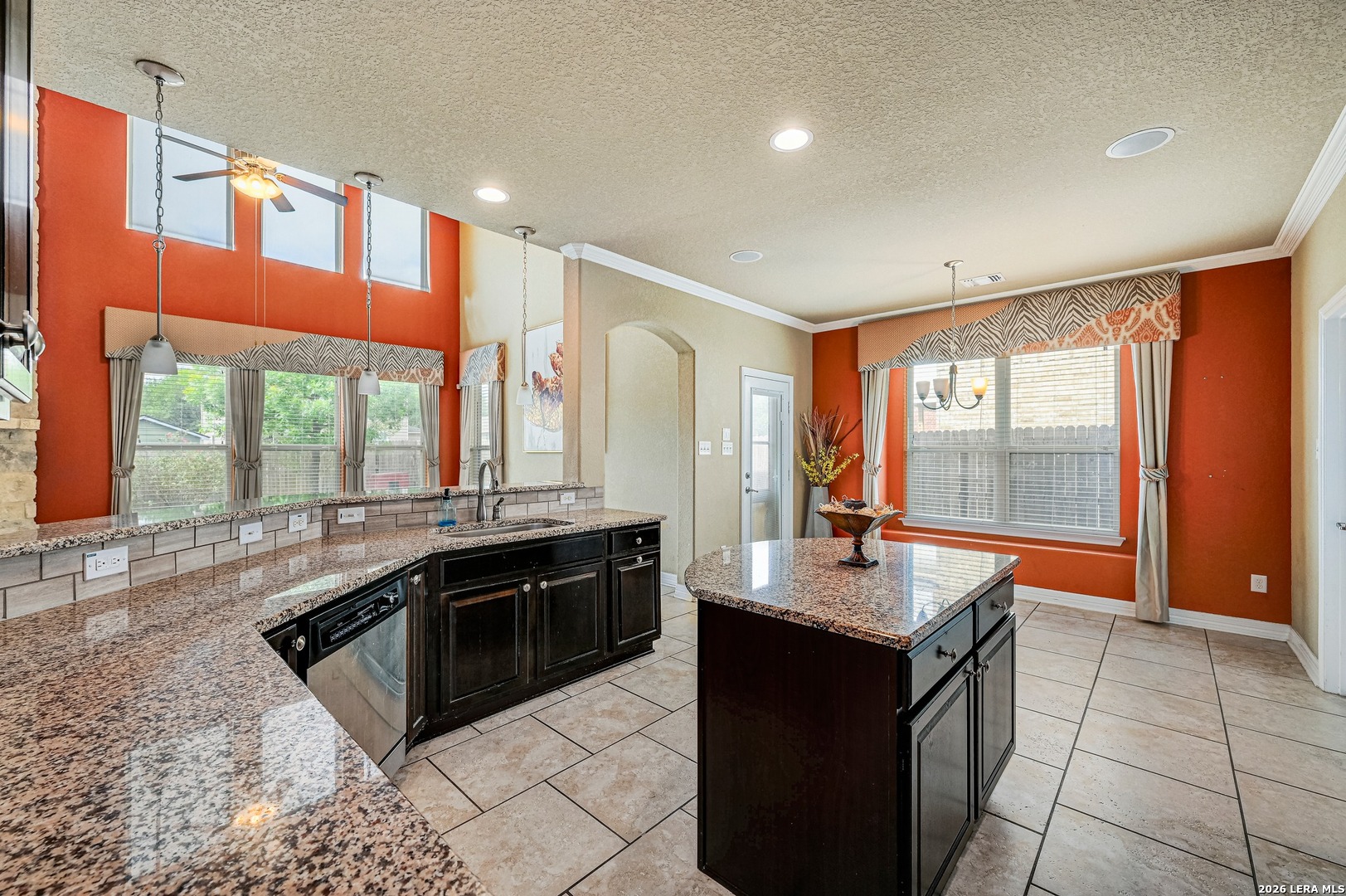 7014 Laguna Beach Converse TX 78109