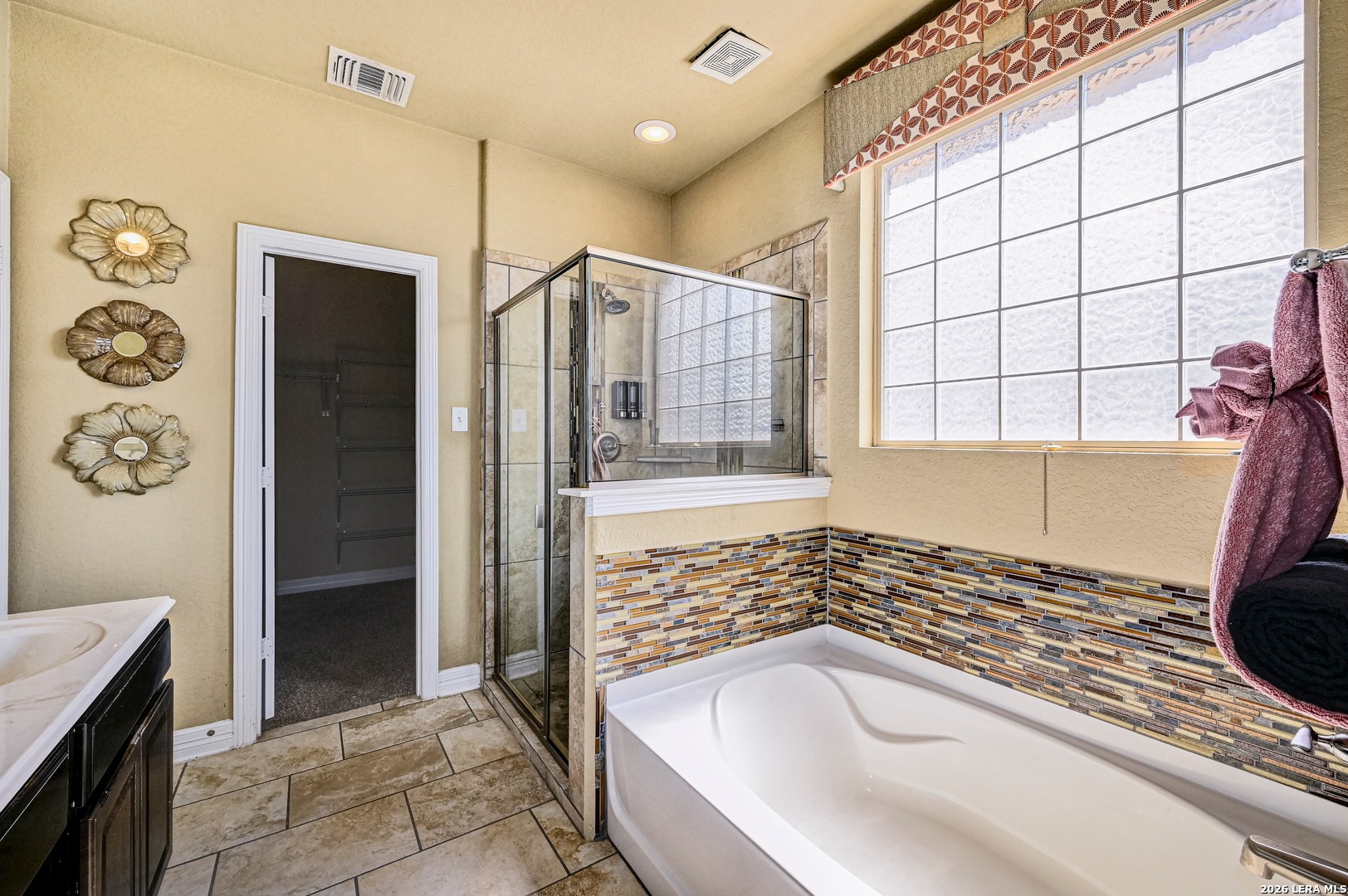 7014 Laguna Beach Converse TX 78109