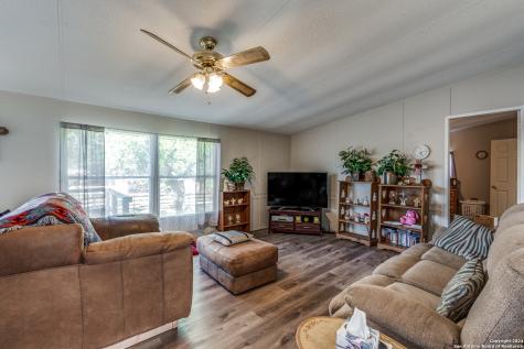 550 Squires Row Canyon Lake TX 78133