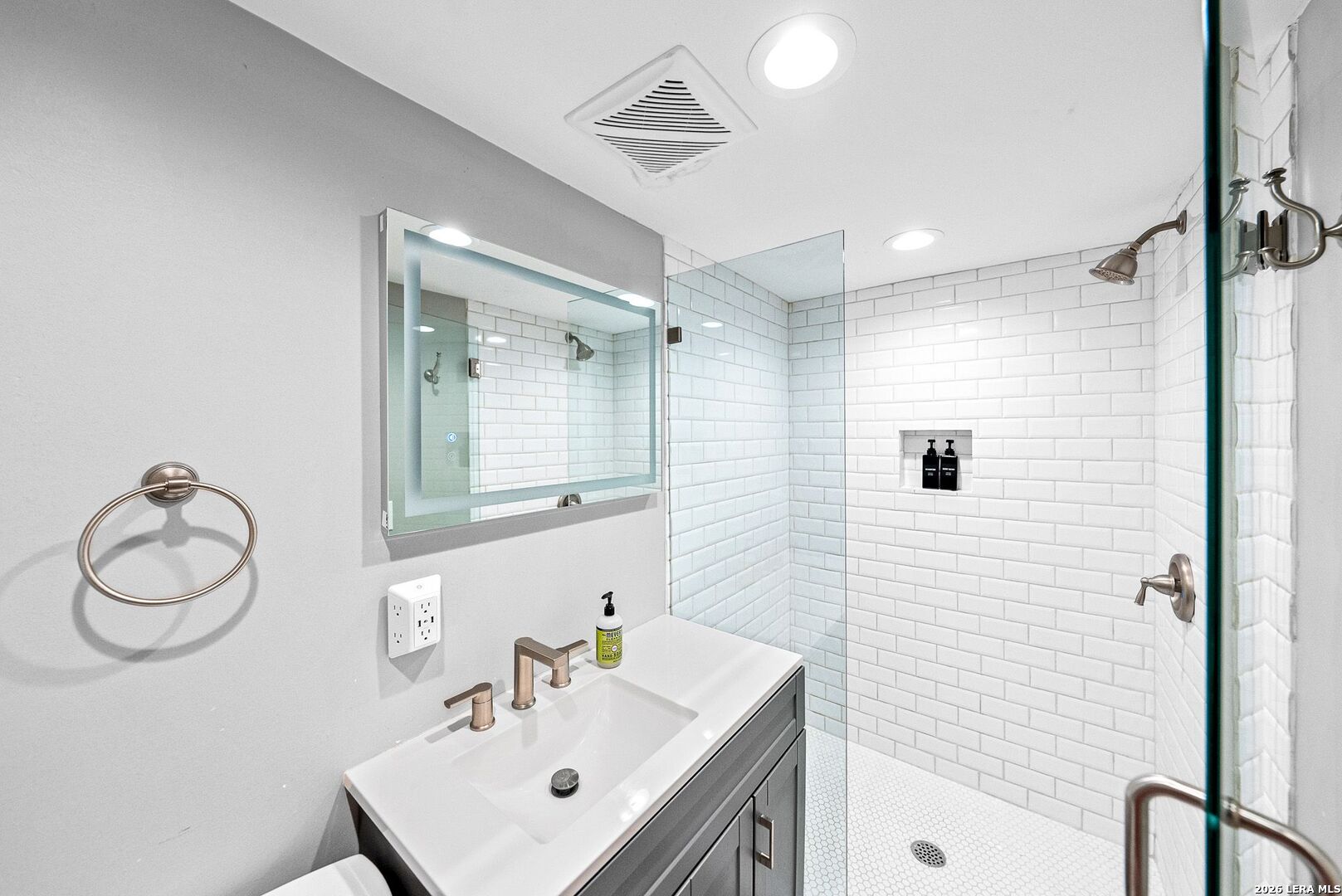 204 N Acorn Street Fredericksburg TX 78624