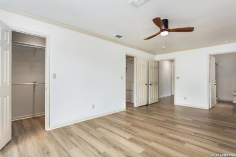 2611 Eisenhauer San Antonio TX 78209