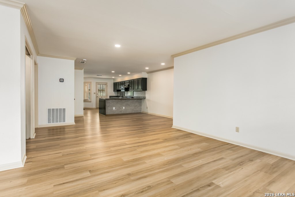 2611 Eisenhauer San Antonio TX 78209