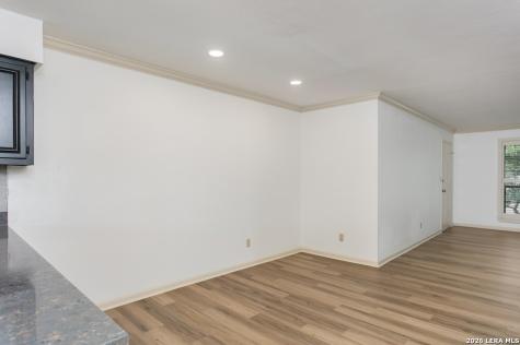 2611 Eisenhauer San Antonio TX 78209
