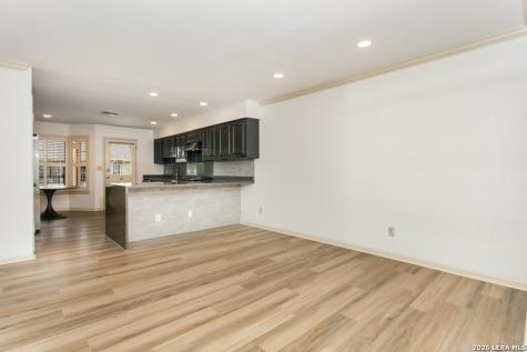 2611 Eisenhauer San Antonio TX 78209