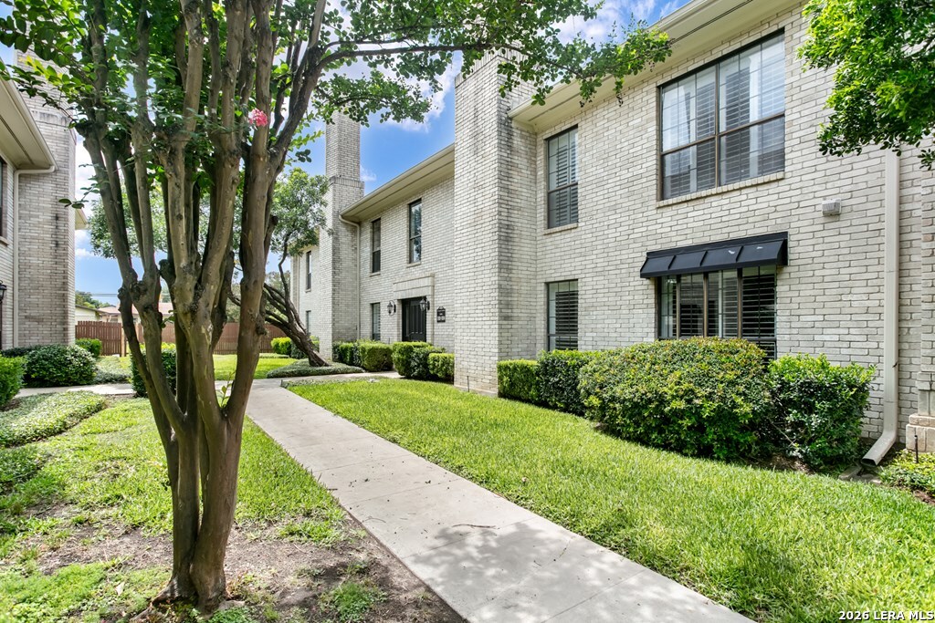 2611 Eisenhauer San Antonio TX 78209