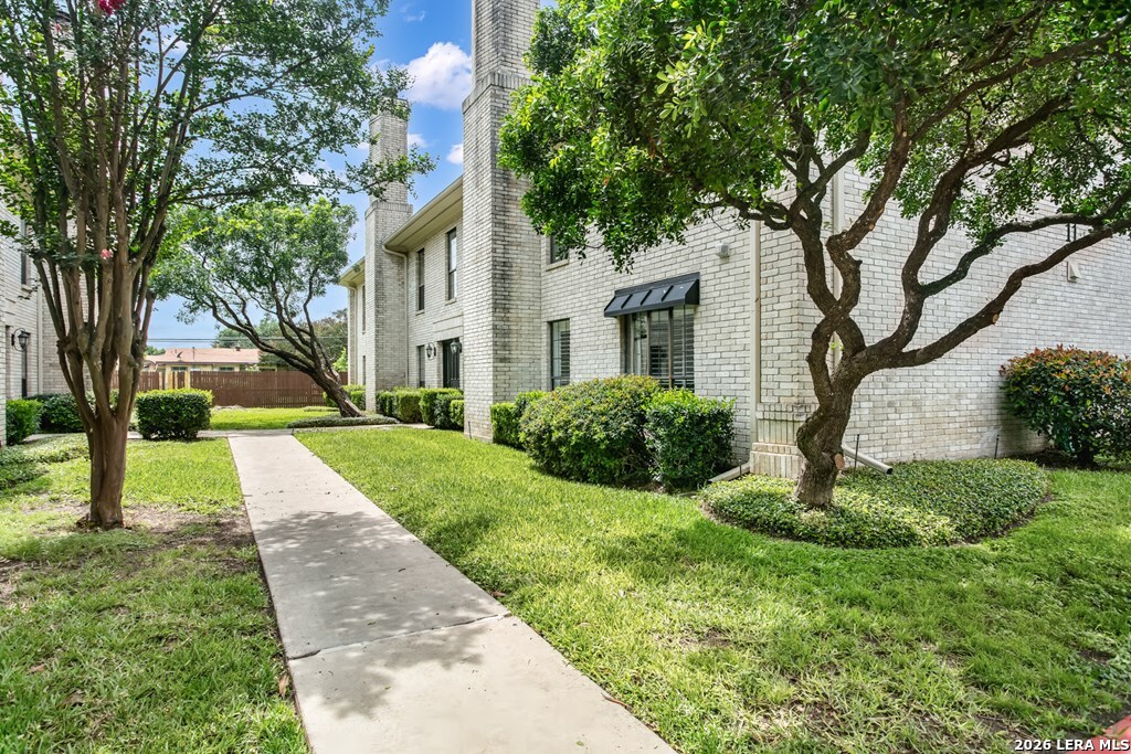 2611 Eisenhauer San Antonio TX 78209
