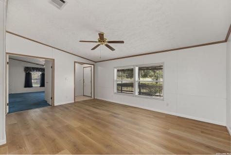 133 Oak View Drive La Vernia TX 78121