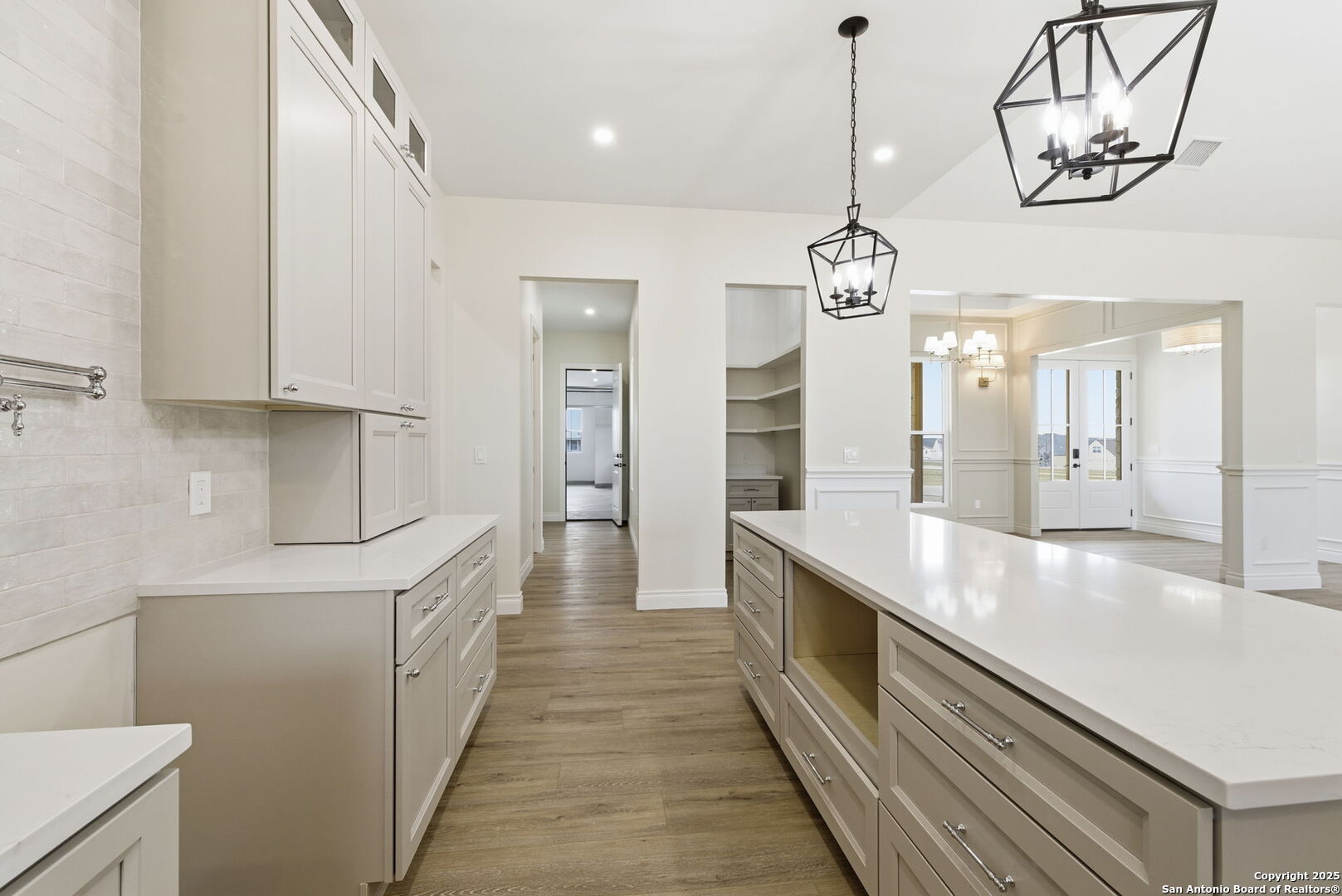 348 Valley Oak Bandera TX 78003
