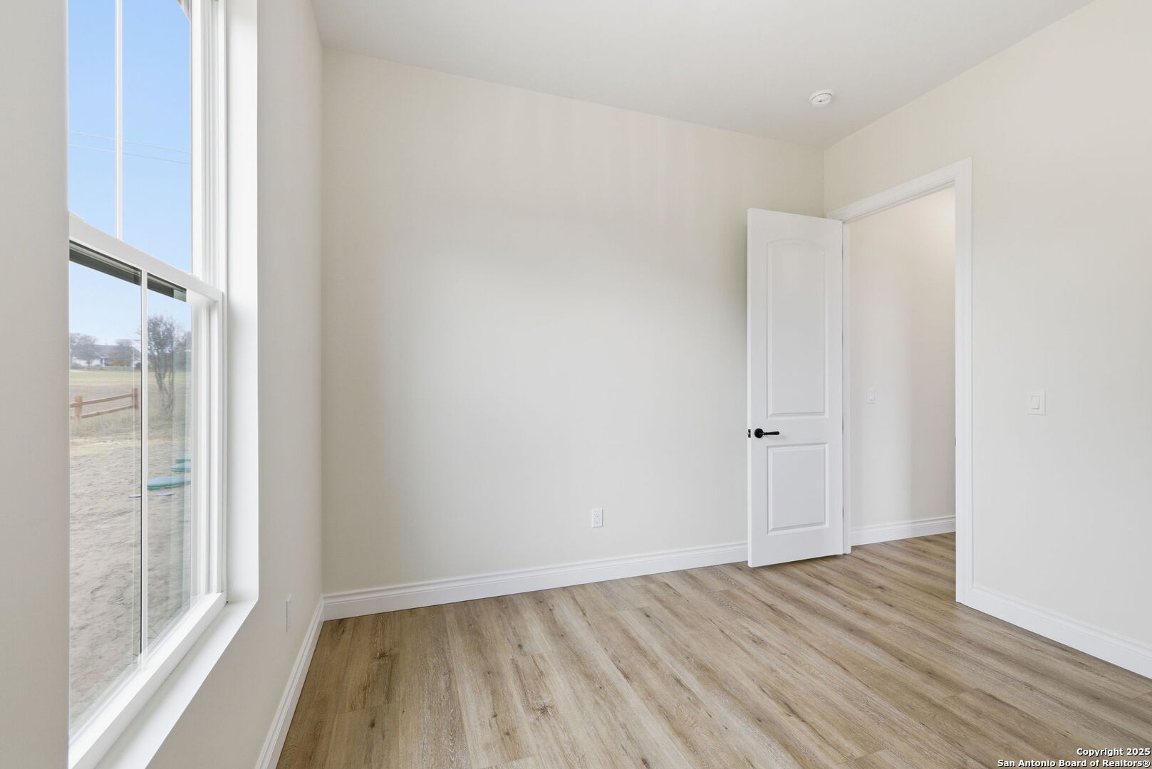348 Valley Oak Bandera TX 78003