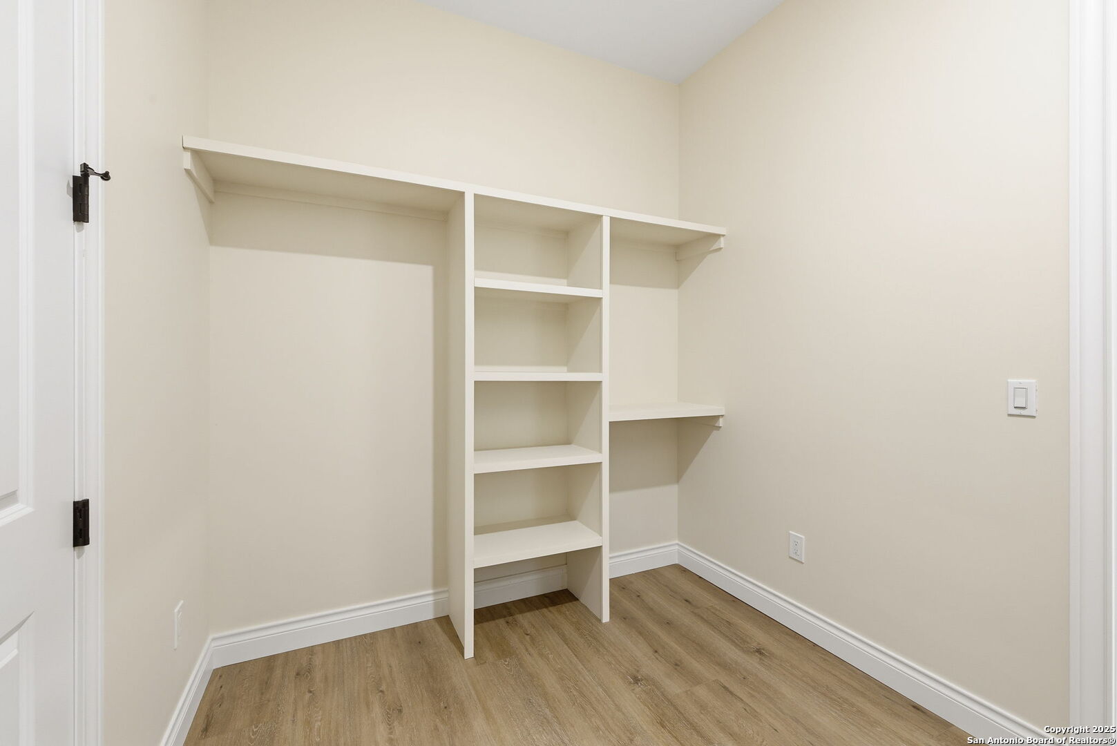 348 Valley Oak Bandera TX 78003