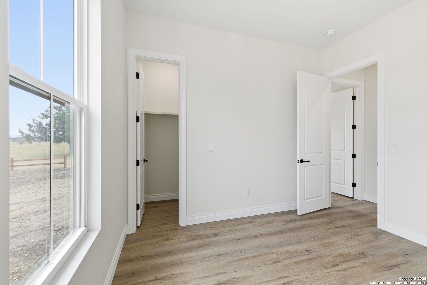 348 Valley Oak Bandera TX 78003