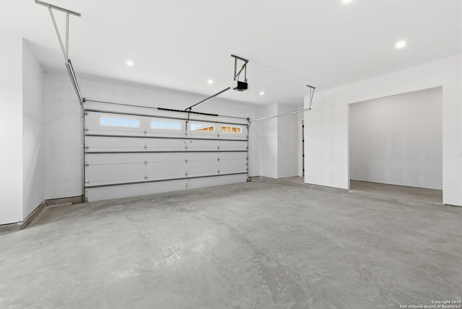 348 Valley Oak Bandera TX 78003