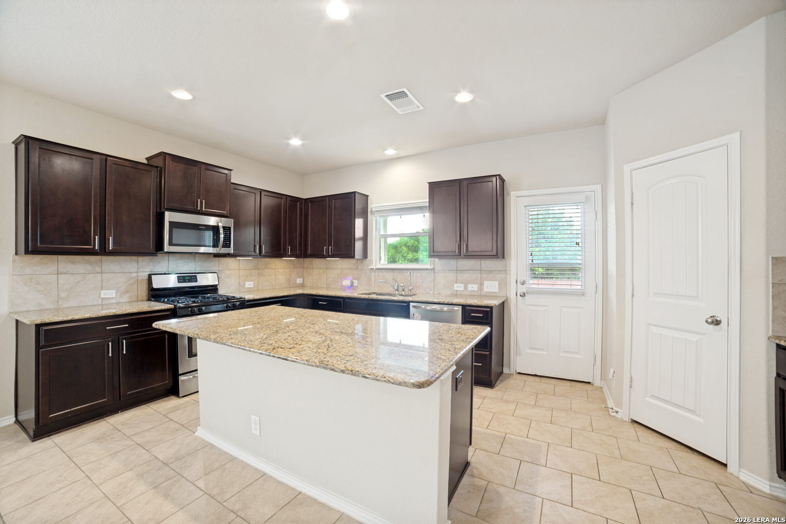 724 Smooth Wine Cibolo TX 78108