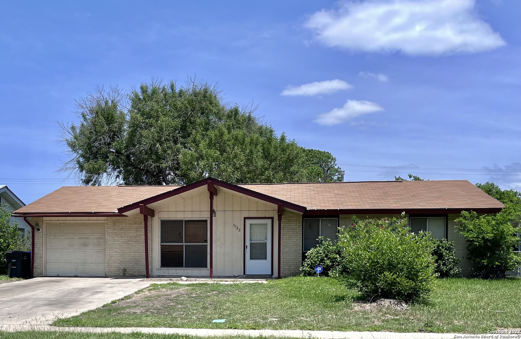 5123 Village Row San Antonio TX 78218