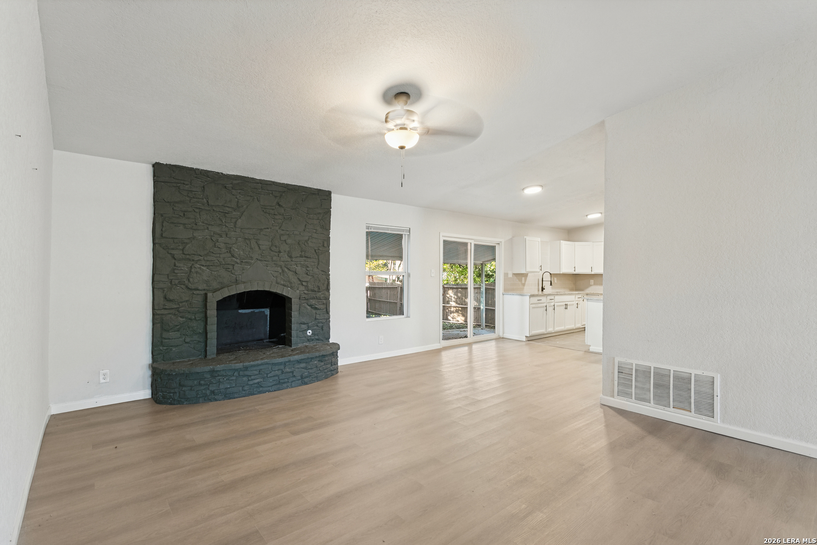 612 Jamie Sue Drive Converse TX 78109