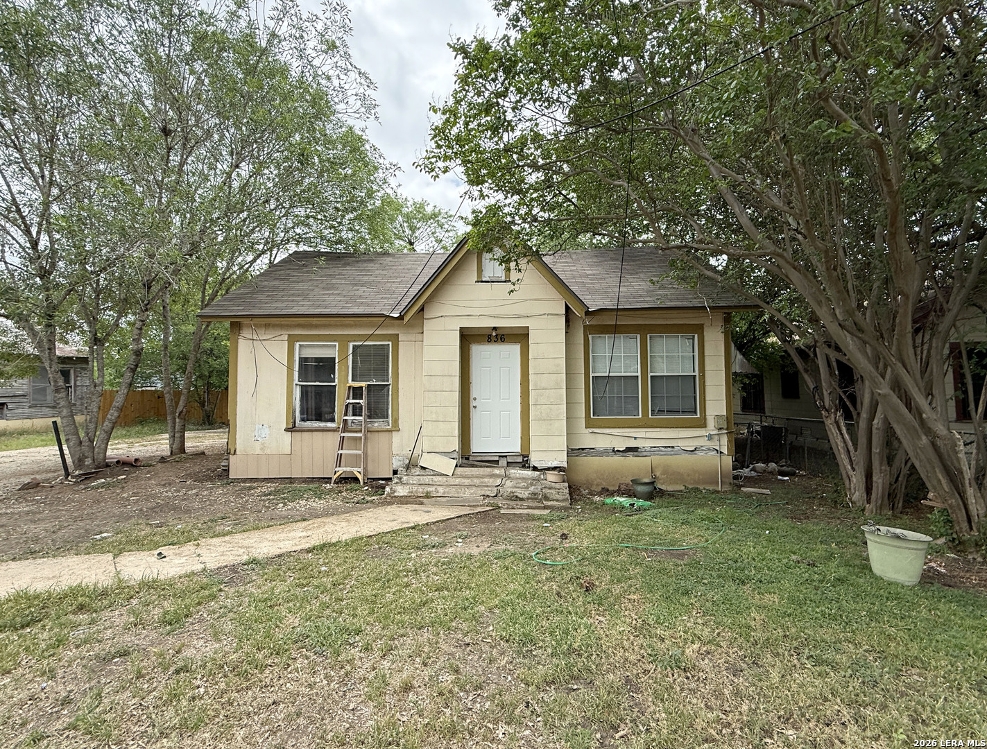 836 Avondale San Antonio TX 78223