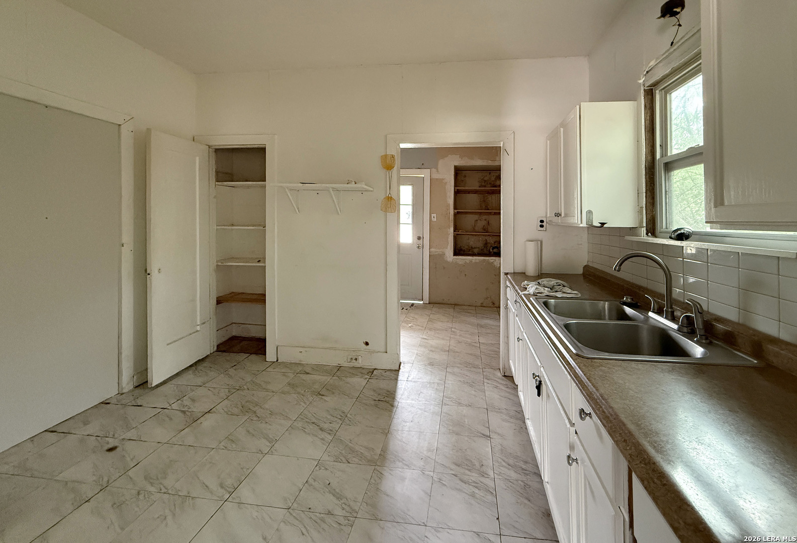 836 Avondale San Antonio TX 78223