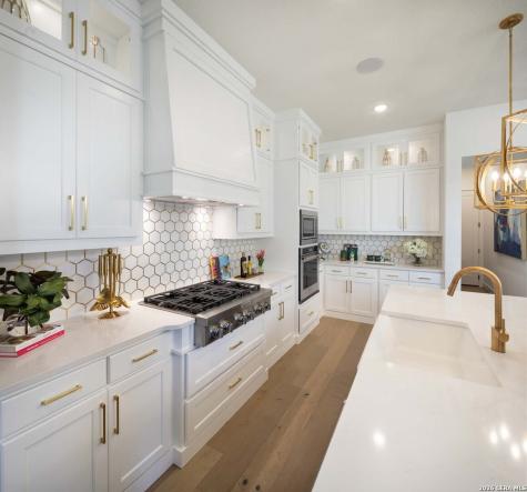 210 Navarro Boerne TX 78006