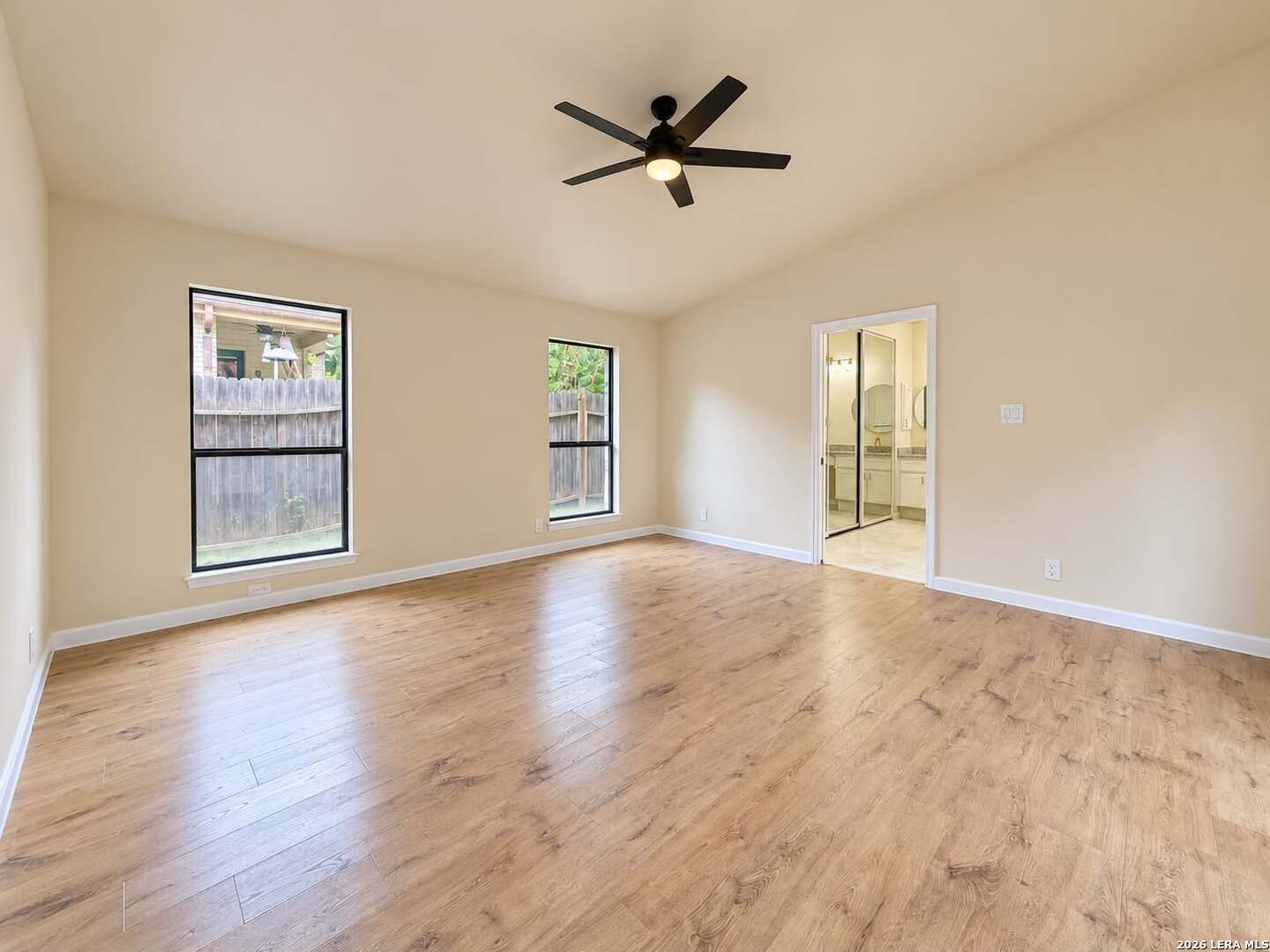 16102 Santa Cathrena San Antonio TX 78232