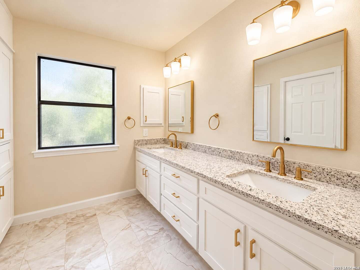 16102 Santa Cathrena San Antonio TX 78232