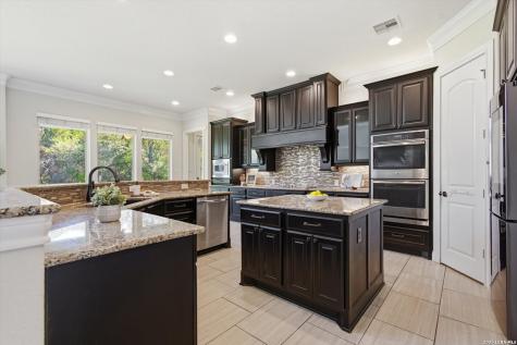 852 Hampton Oaks New Braunfels TX 78132