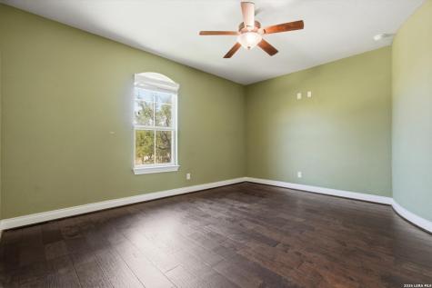 852 Hampton Oaks New Braunfels TX 78132
