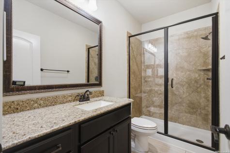 852 Hampton Oaks New Braunfels TX 78132