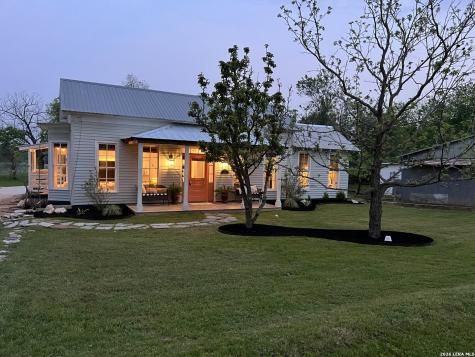 520 Live Oak Street Blanco TX 78606