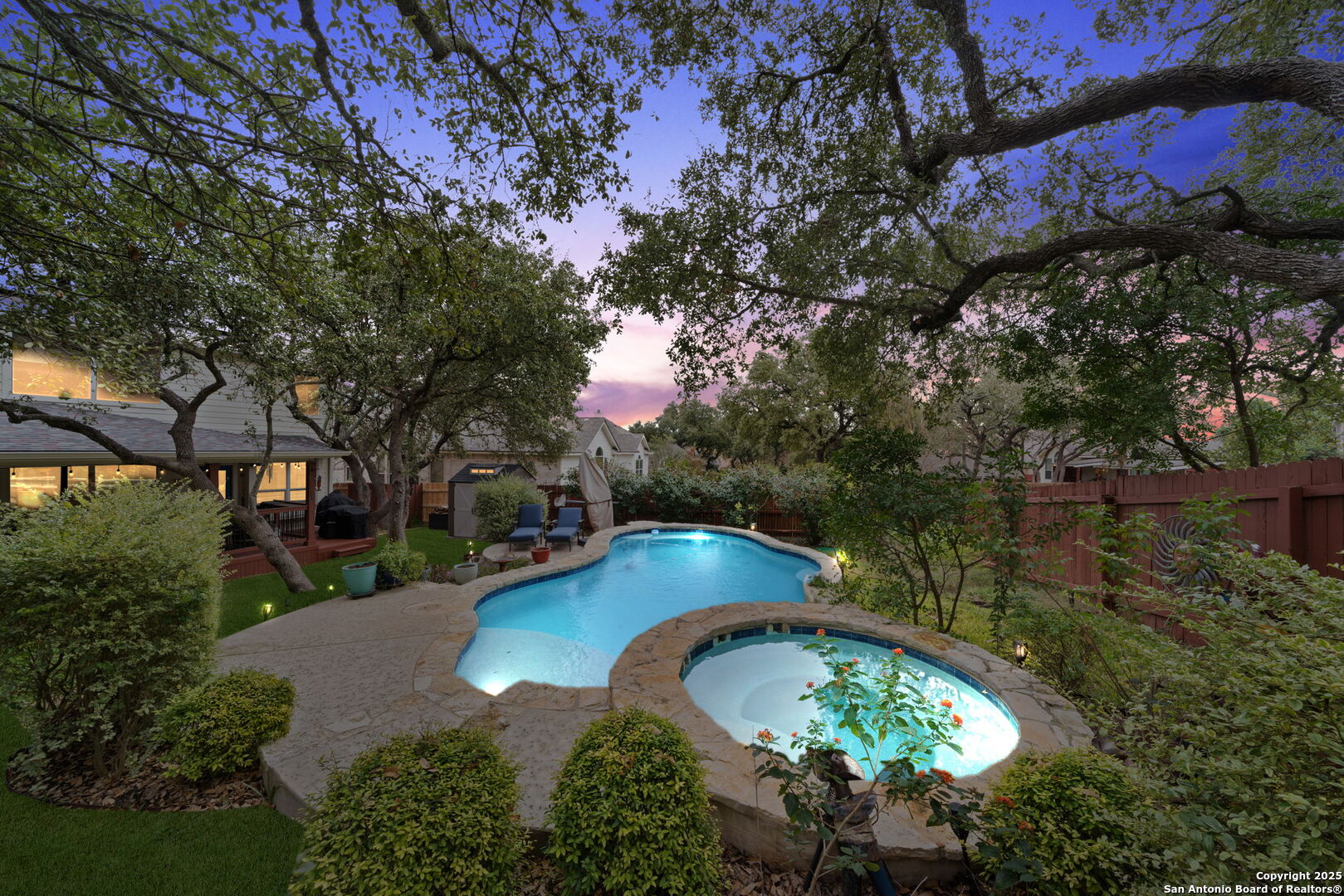 1815 Lookout Forest San Antonio TX 78260
