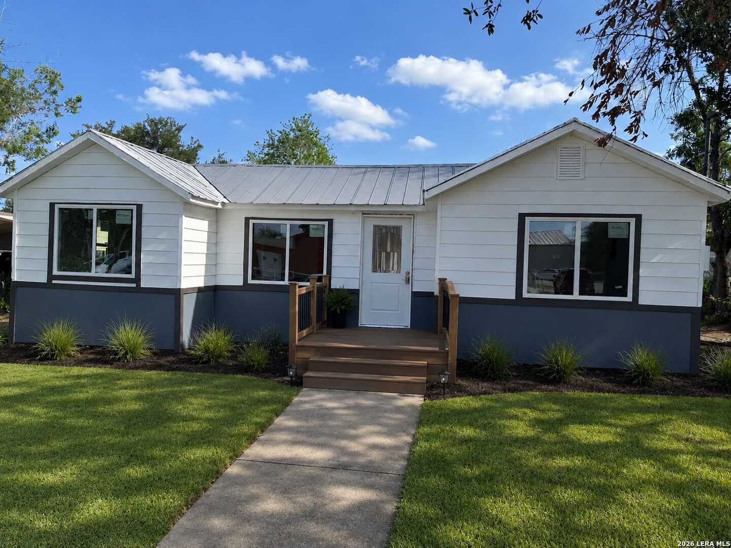 261 Avenue H Poteet TX 78065