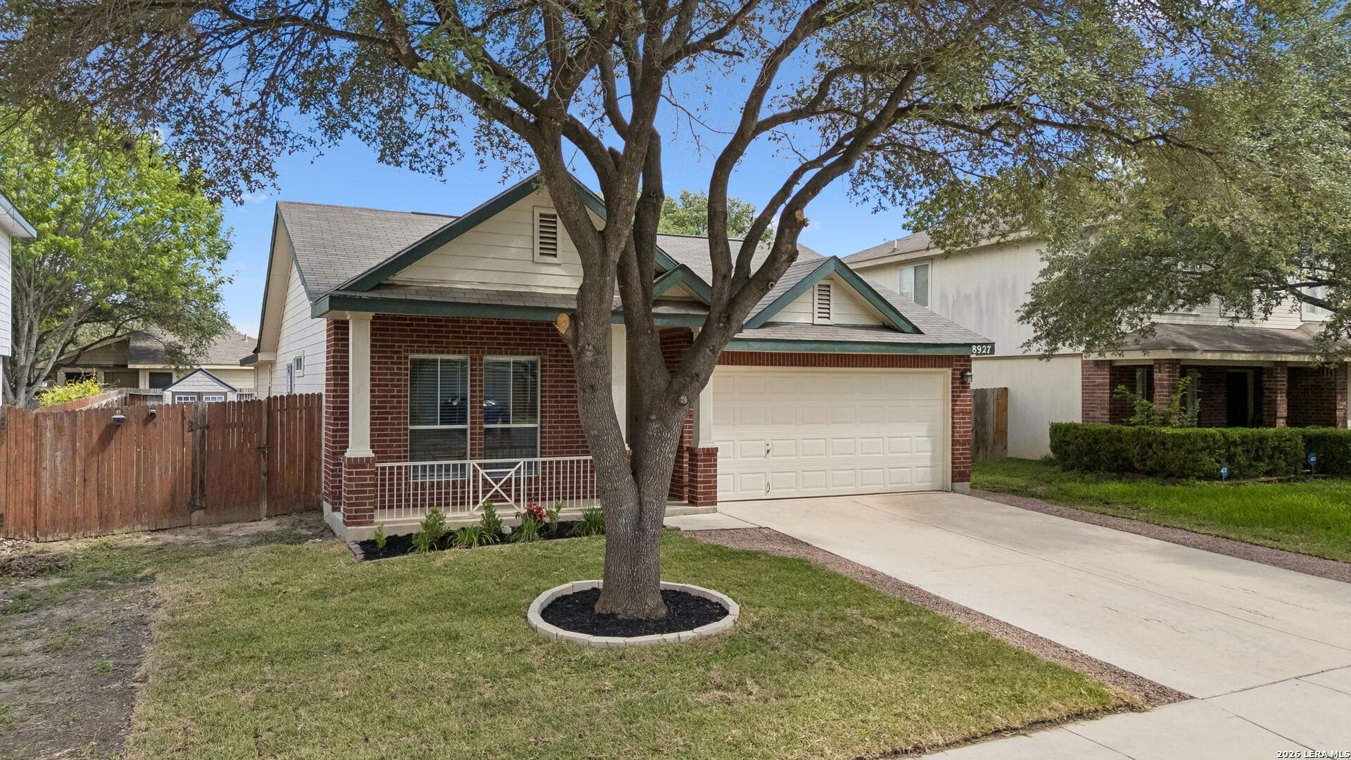 8927 Interlachen Selma TX 78154
