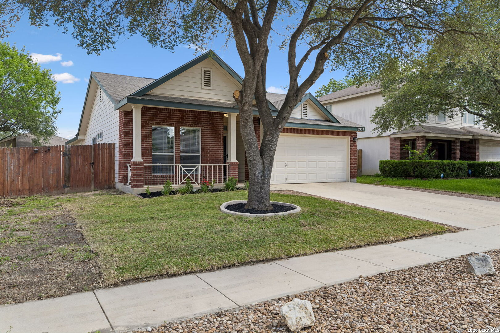 8927 Interlachen Selma TX 78154