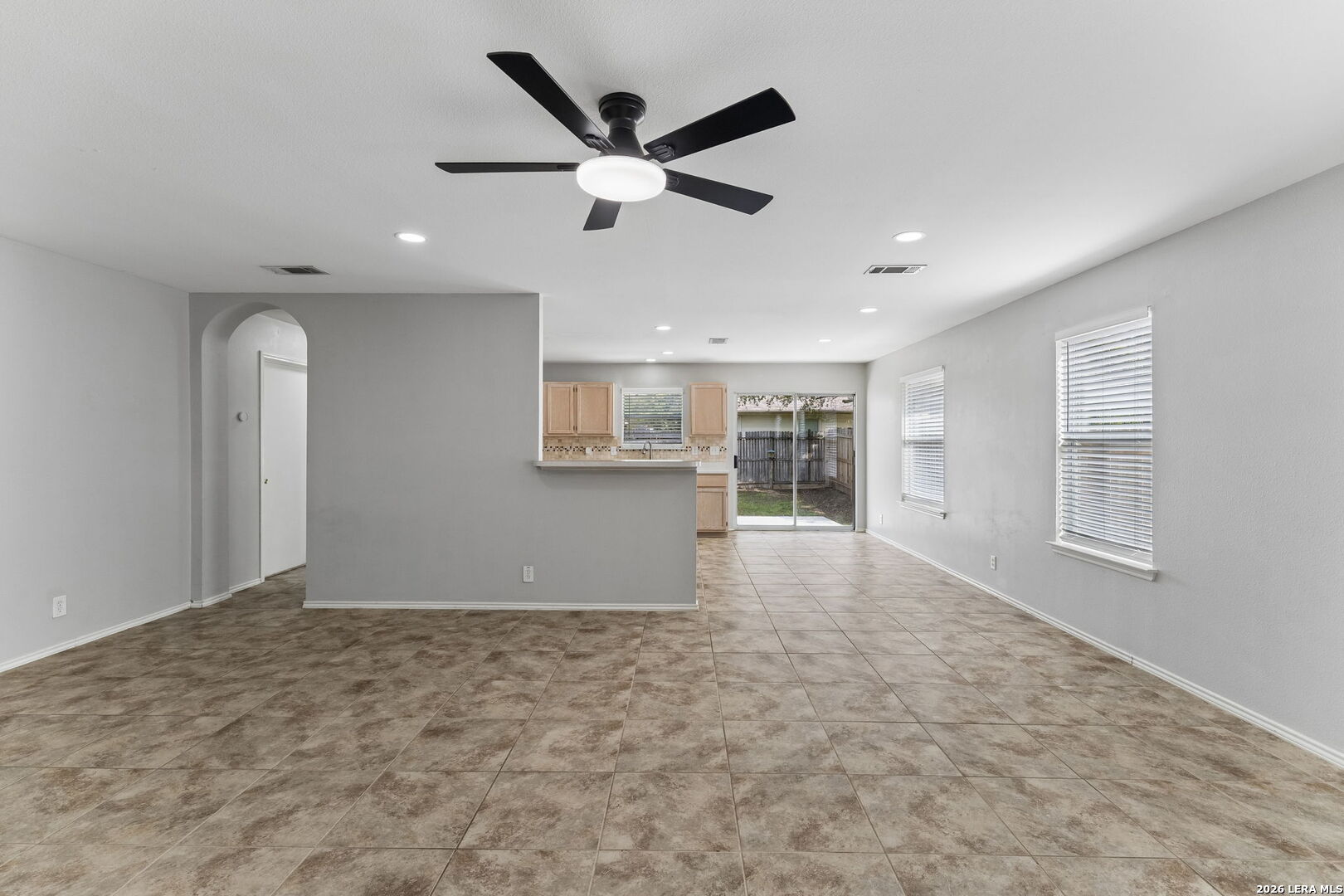 8927 Interlachen Selma TX 78154